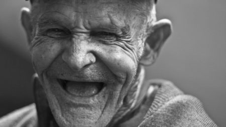 Dlouhověkost: 100letí se podělili o šedesát rad, jak se dožít 100 let