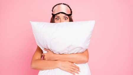 3 účinné triky, kterými uklidníte mysl před spánkem
