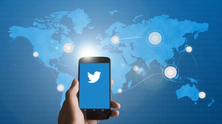 Uživatelé z Twitteru utíkají. Nová sociální síť Mastodon je trendy