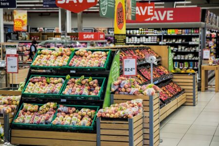 Nakupování na dovolené: Proč je jídlo dražší v zahraničních supermarketech? A nejde jen o kvalitu