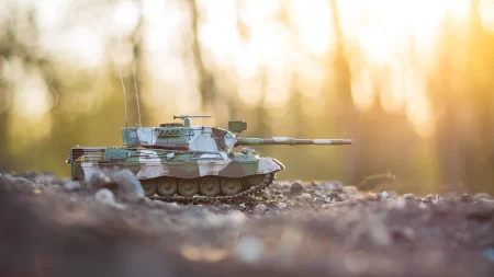 Ukrajinská mina maskovaná jako strom. Tato chytrá taktika zpochybňuje detekci, eskaluje hybridní válku