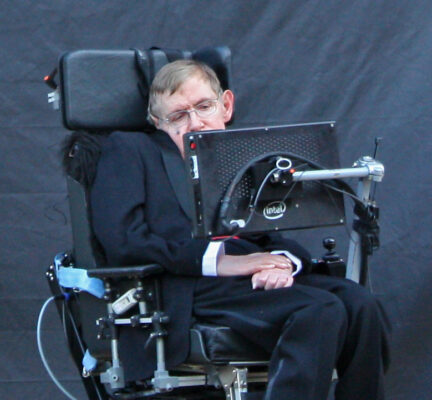 Stephen Hawking: Legendární fyzik varoval před umělou inteligencí. Mohla by zničit lidstvo