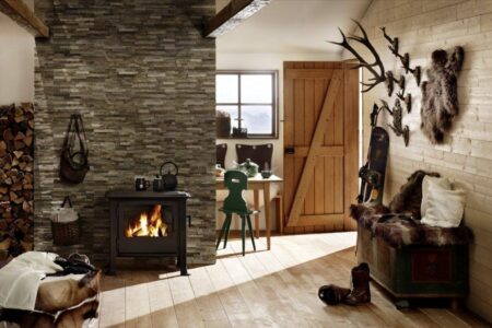 Proč je litina králem mezi kamny? Objevte kouzlo sálavého tepla a nesmrtelné konstrukce